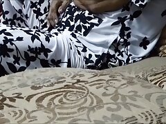 La pequeña Paisley señora caliente xxx montando la polla de su hermanastro