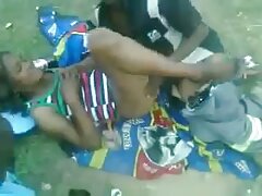 Rubia tetona chupa polla y recibe un buen mujeres maduras haciendo pajas facial