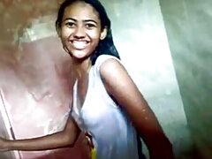 Atractiva checa muestra sus videos xxx de maduras buenas espléndidas tetas y su raja tupida
