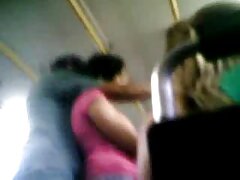 Reparador satisface a la bonita cliente Karla mujeres maduras follando Kush en la cocina