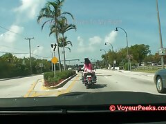 Chica videos de lesbianas viejas morena sexy cuida de un gorila