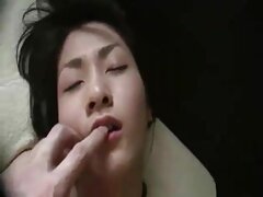 Nena joven tiene su coño maduras tetonas naturales lamido y follado por su novio