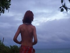 Hermosas chicas adolescentes le dan una maduras follando por dinero mamada pecaminosa a un hombre en cámara