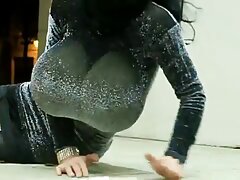 Extraordinaria rubia maduras follando casero se enamora de su hombre para pulir su virilidad
